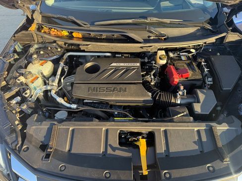 Used 2024 Nissan Rogue Platinum w/ Platinum Premium Package image 18