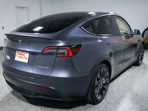 Used 2023 Tesla Model Y Performance AWD/4WD image 7