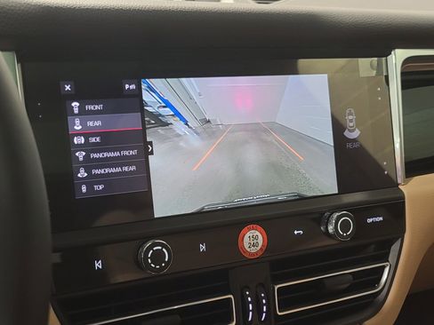 New 2026 Porsche Macan AWD/4WD image 23