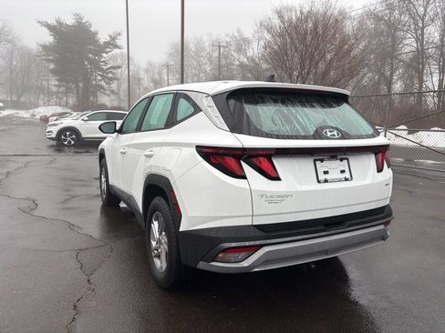 Used 2025 Hyundai Tucson SE image 4