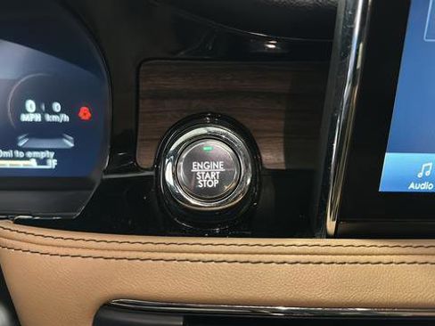 Used 2021 Lincoln Corsair Reserve AWD/4WD image 23