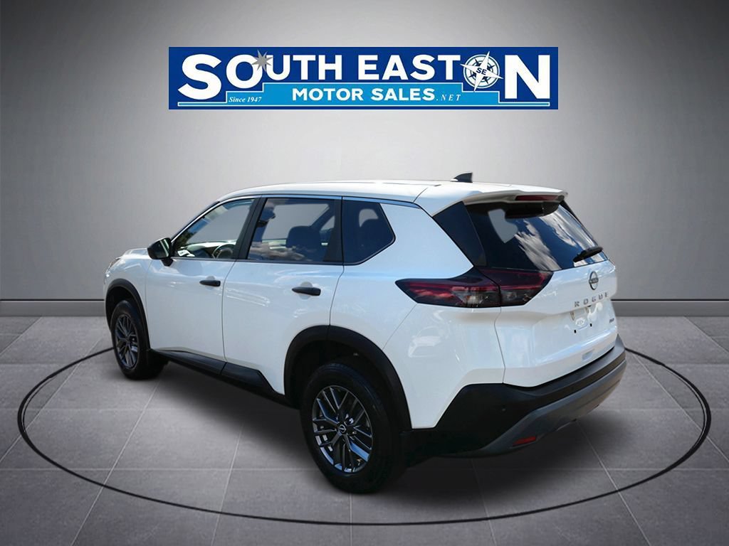 Used 2023 Nissan Rogue S AWD/4WD image 5