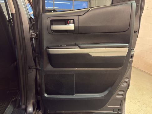 Used 2016 Toyota Tundra SR AWD/4WD image 24