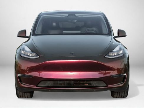 Used 2021 Tesla Model Y 2WD image 3