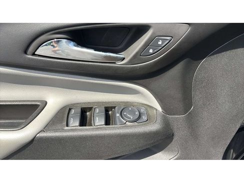 Used 2024 Chevrolet Equinox LS w/ Midnight Edition FWD image 18