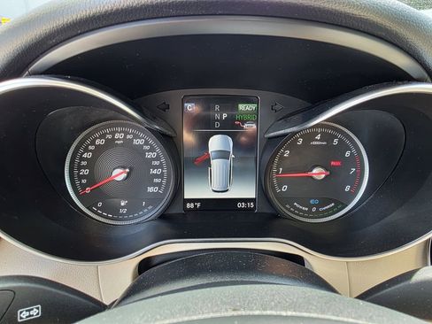 Used 2019 Mercedes-Benz GLC 350e 4MATIC w/ Premium Package image 28