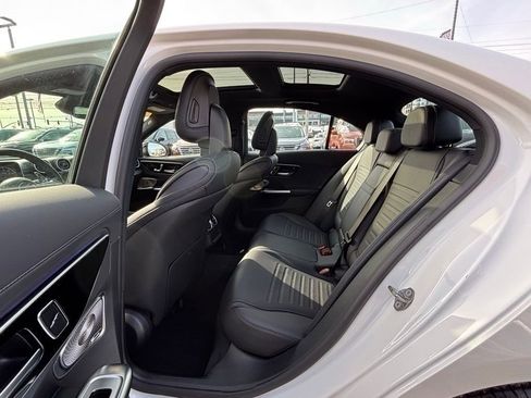 Used 2023 Mercedes-Benz C 300 4MATIC Sedan image 18