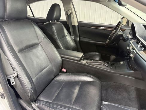 Used 2013 Lexus ES 350 w/ Luxury Pkg FWD image 31