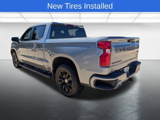 Used 2023 Chevrolet Silverado 1500 RST AWD/4WD image 2