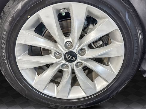 Used 2018 Kia Optima S image 35