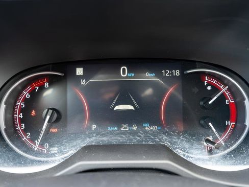 Used 2024 Toyota RAV4 LE AWD/4WD image 28