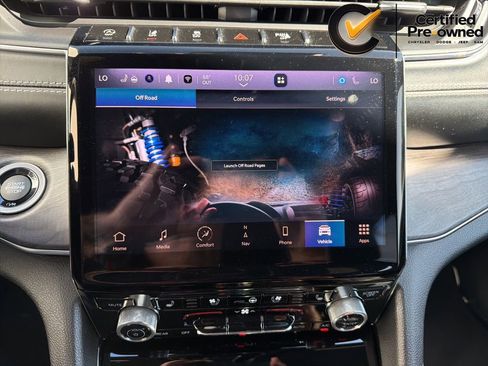 Certified 2022 Jeep Grand Cherokee Overland AWD/4WD image 92