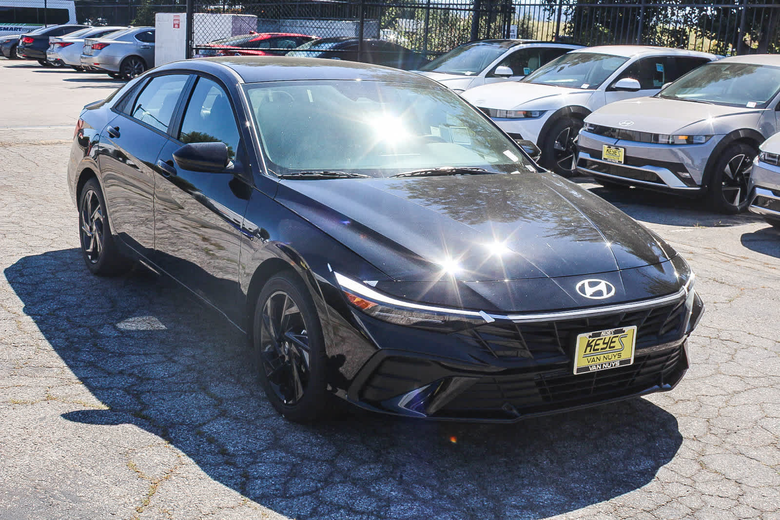 Used 2026 Hyundai Elantra Sport FWD image 3