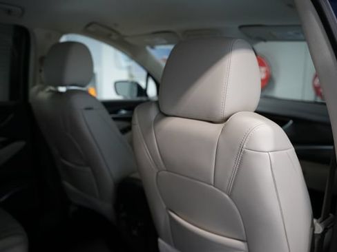 Used 2023 Buick Enclave Essence AWD/4WD image 22