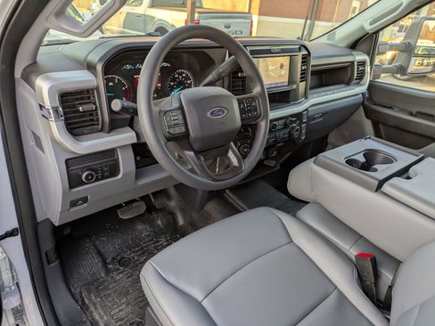 New 2026 Ford F550 4x4 Supercab Super Duty image 15