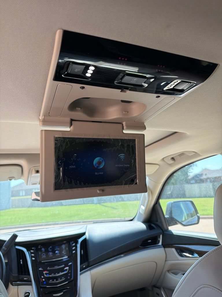 Used 2020 Cadillac Escalade Luxury AWD/4WD image 35