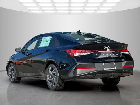 New 2025 Hyundai Elantra Sport image 6