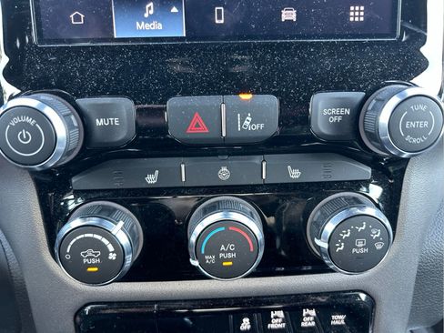 Certified 2025 RAM 1500 Big Horn AWD/4WD image 30