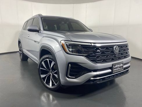 Used 2025 Volkswagen Atlas SEL Premium R-Line AWD/4WD image 4