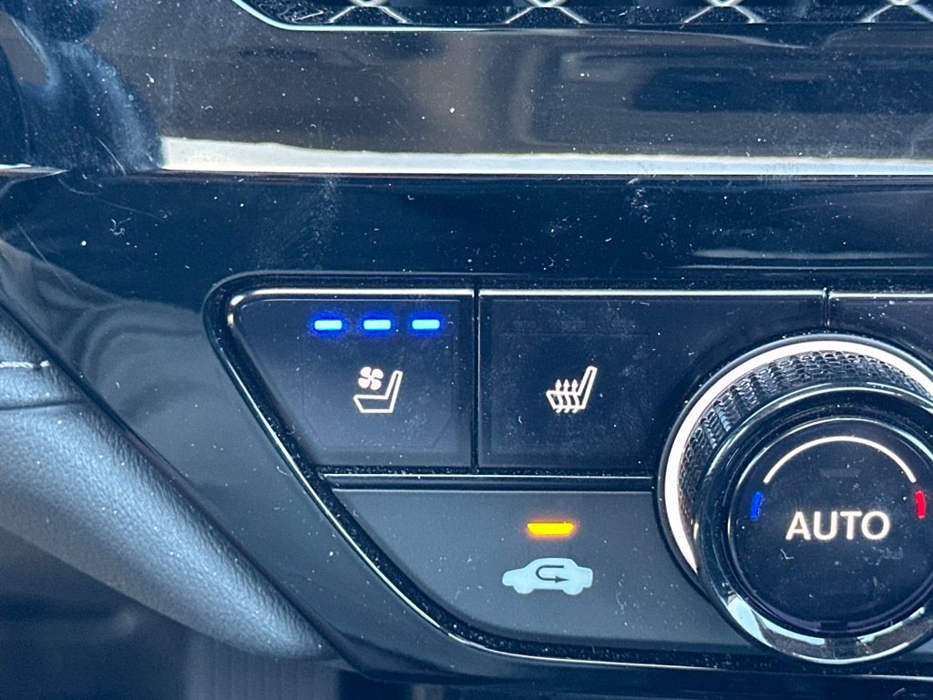 Used 2023 Honda Accord Touring image 6