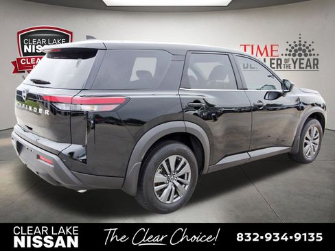 Used 2024 Nissan Pathfinder S FWD image 7