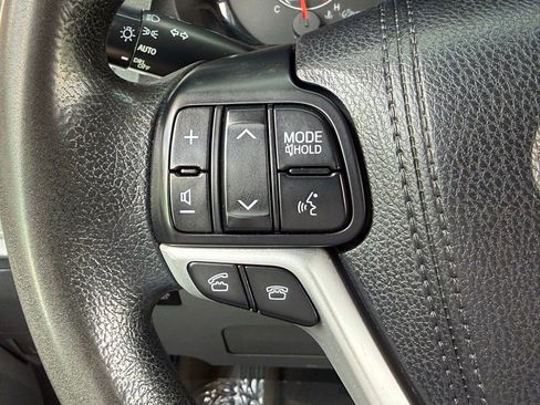 Used 2017 Toyota Sienna LE FWD image 26