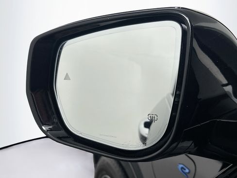 Used 2022 Jeep Grand Cherokee Overland w/ Luxury Tech Group IV image 16