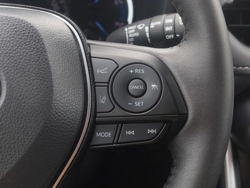 Used 2025 Toyota RAV4 XLE w/ Weather Package AWD/4WD image 8
