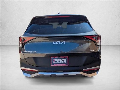 Used 2024 Kia Sportage LX image 6