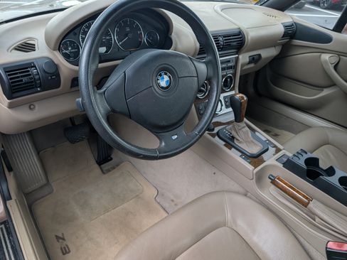 Used 2002 BMW Z3 2.5i RWD image 6
