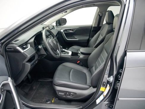 Used 2022 Toyota RAV4 XLE Premium AWD/4WD image 20