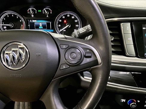 Used 2019 Buick Enclave Essence image 19