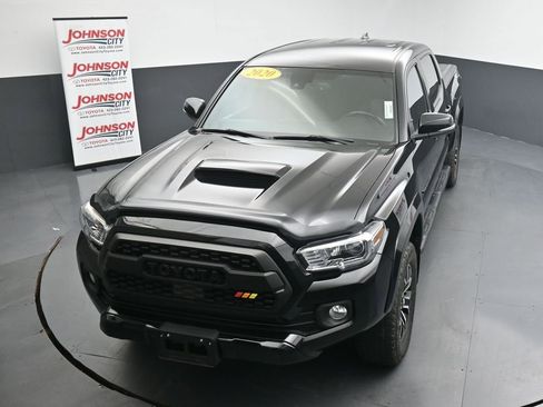 Used 2020 Toyota Tacoma TRD Sport w/ Technology Package AWD/4WD image 26