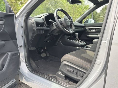 Used 2025 Honda CR-V Sport image 14