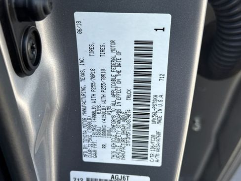 Used 2018 Toyota Tundra SR5 AWD/4WD image 32