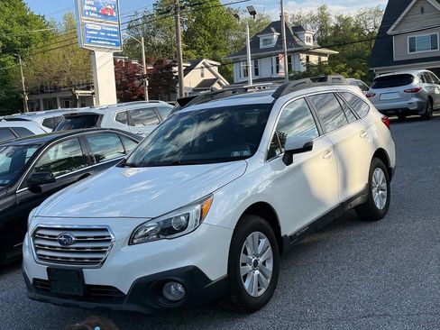 Used 2016 Subaru Outback 2.5i Premium AWD/4WD image 2
