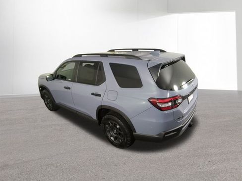 New 2025 Honda Pilot TrailSport image 19