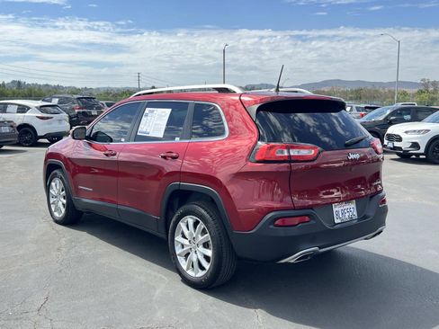 Used 2017 Jeep Cherokee Limited w/ Luxury Group image 25