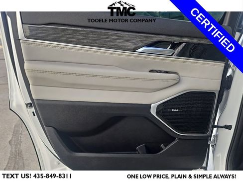 Used 2022 Jeep Wagoneer Series III w/ Premium Group I image 38