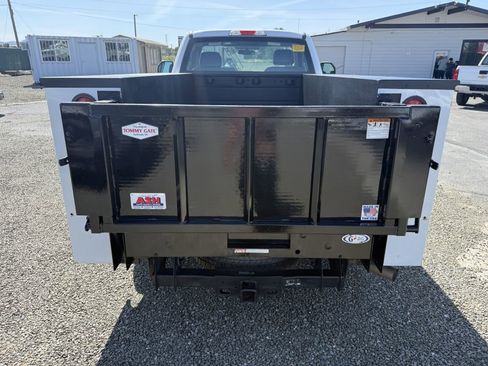 Used 2017 Ford F250 XL w/ Power Equipment Group RWD image 6