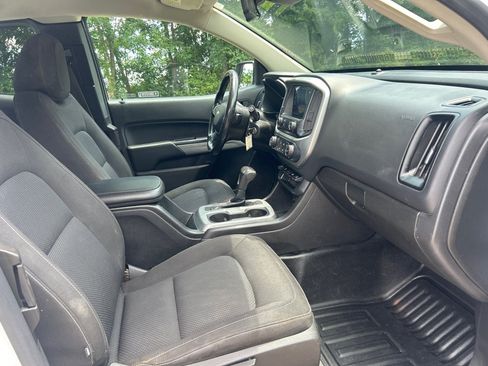 Used 2020 Chevrolet Colorado LT w/ Safety Package RWD image 19