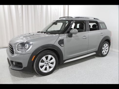 Used 2019 MINI Cooper Countryman FWD image 3