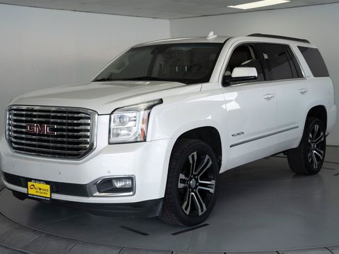 Used 2018 GMC Yukon SLT w/ Premium Edition AWD/4WD image 3