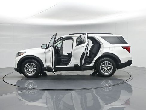 New 2026 Ford Explorer Active RWD image 35