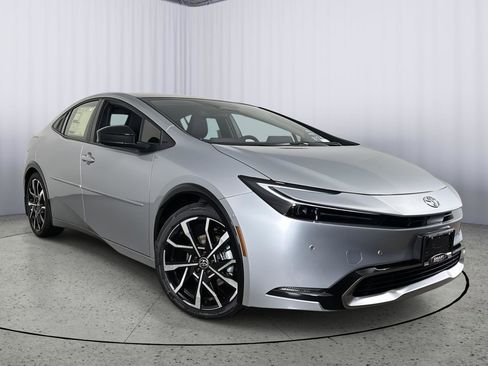 New 2026 Toyota Prius Plug-In Hybrid image 16