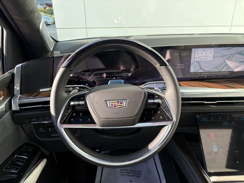 New 2026 Cadillac Escalade Platinum Sport AWD/4WD image 20