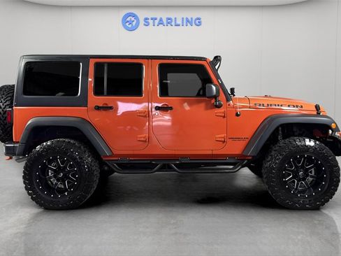 Used 2015 Jeep Wrangler Unlimited Rubicon image 11