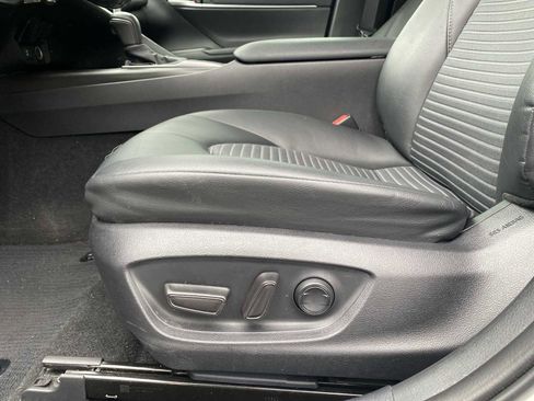 Used 2024 Toyota Camry SE image 26