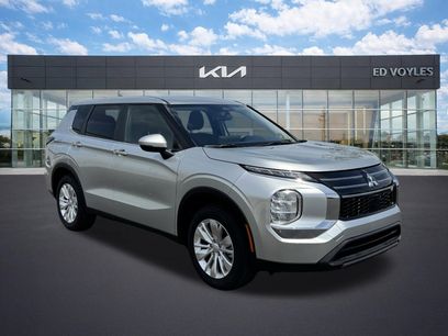 Used 2025 Mitsubishi Outlander ES