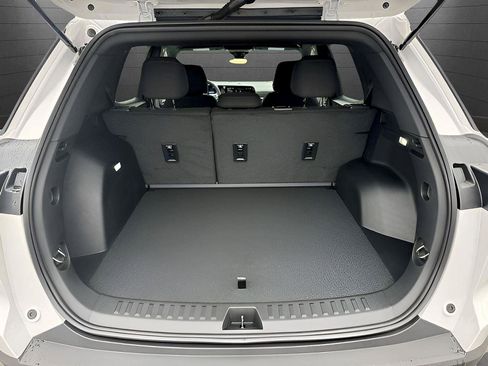 New 2025 Chevrolet Equinox LT w/ Safety and Technology Package image 10